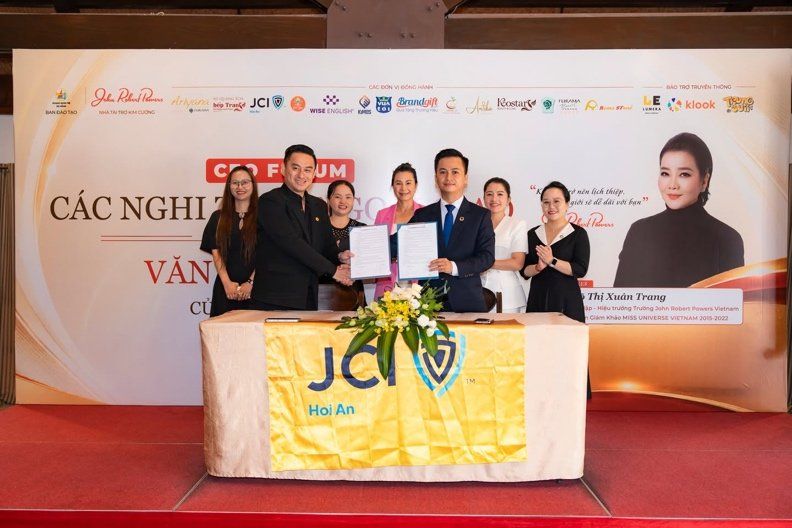 JCI Hội An ký Biên bản ghi nhớ hợp tác với YBA Đà Nẵng tại CEO Forum