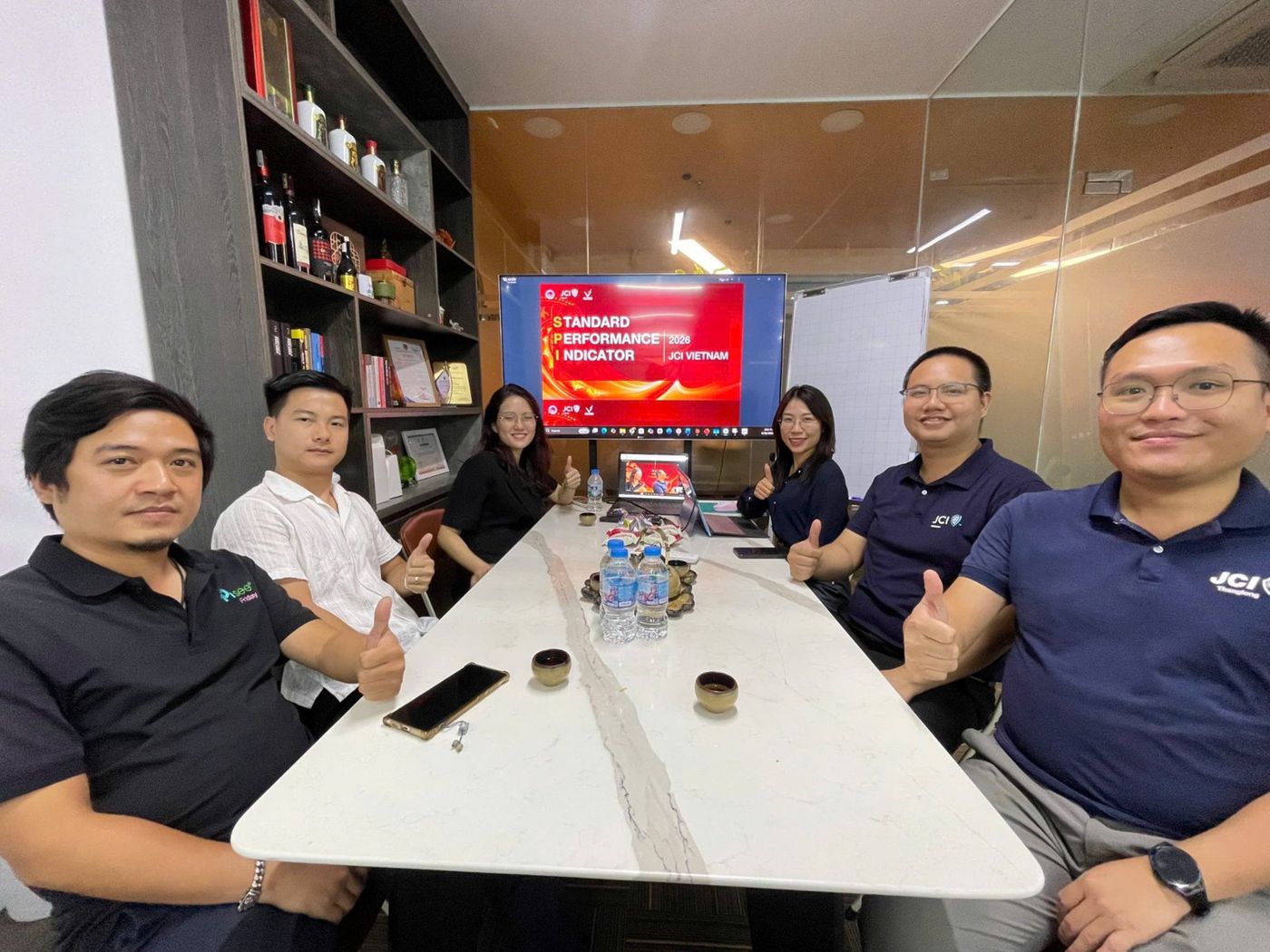 Phiên họp đầu tiên của Excom JCI Thăng Long