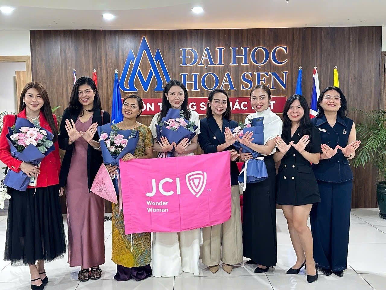 Kick-off UNITOUR 2026 của JCI Wonder Woman tại Trường Đại học Hoa Sen