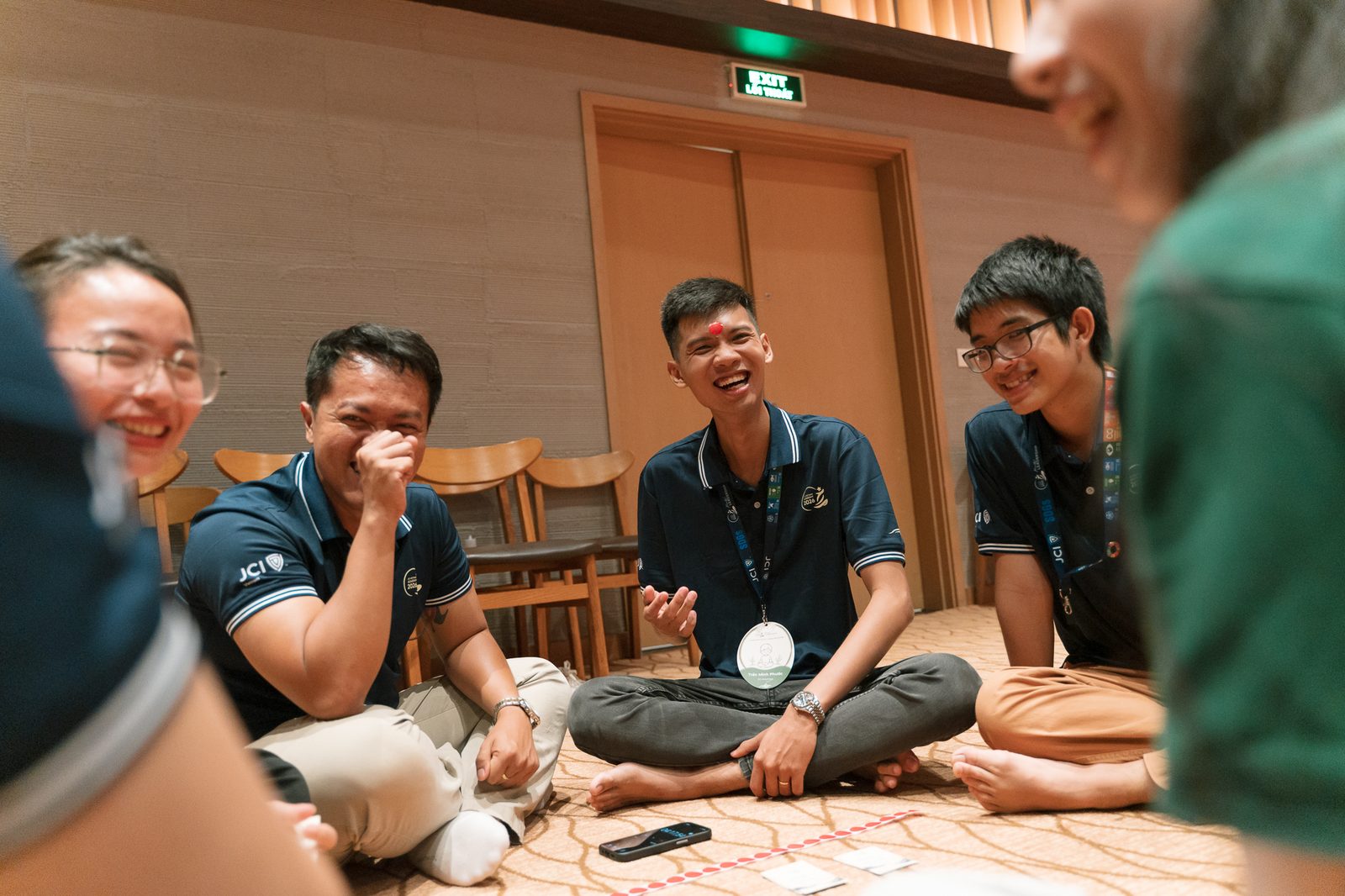 Học viên JCI Vietnam Academy 2026 chia sẻ trong vòng tròn kết nối